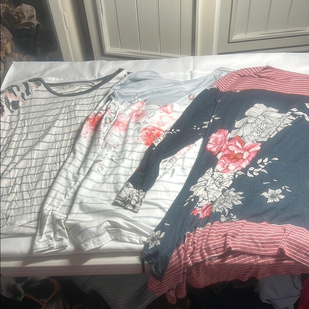 Maurices White and Pink Graphic Blouse Long Sleeve